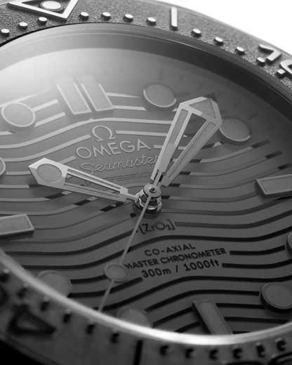 Omega Black Black Seamaster Diver 300M 43,5 mm, Schwarze Keramik mit Kautschukband 210.92.44.20.01.003 – Bild 3