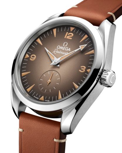 Omega Neu Seamaster Railmaster 38 mm, Stahl mit Lederarmband 235.12.38.20.13.001 – Bild 3