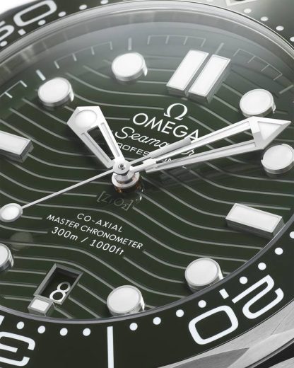 Omega Seamaster Diver 300M 42 mm, Stahl mit Kautschukband 210.32.42.20.10.001 – Bild 3