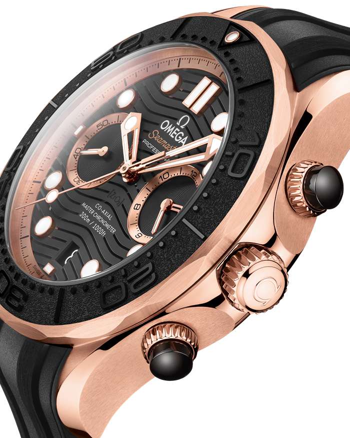 Omega Seamaster Diver 300M 44 mm, Sedna™-Gold mit Kautschukband 210.62.44.51.01.001 – Bild 3