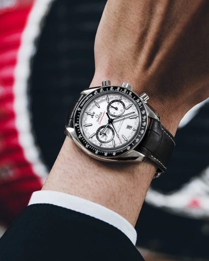 Omega Speedmaster Racing 44,25 mm, Stahl mit Lederarmband 329.33.44.51.04.001 – Bild 2